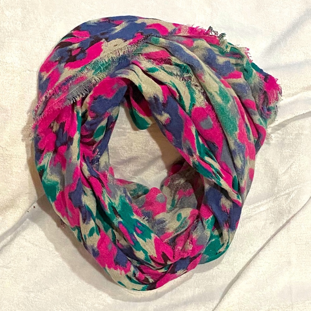 American Eagle scarf